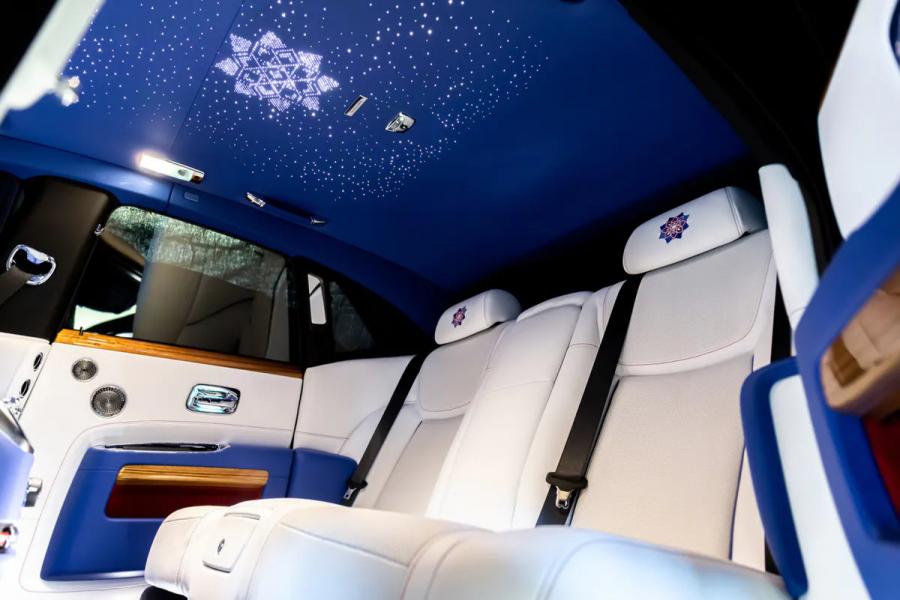 Интерьер Rolls-Royce Ghost Inspired by Islamic Art 2020 года  (фото 3 из 6)